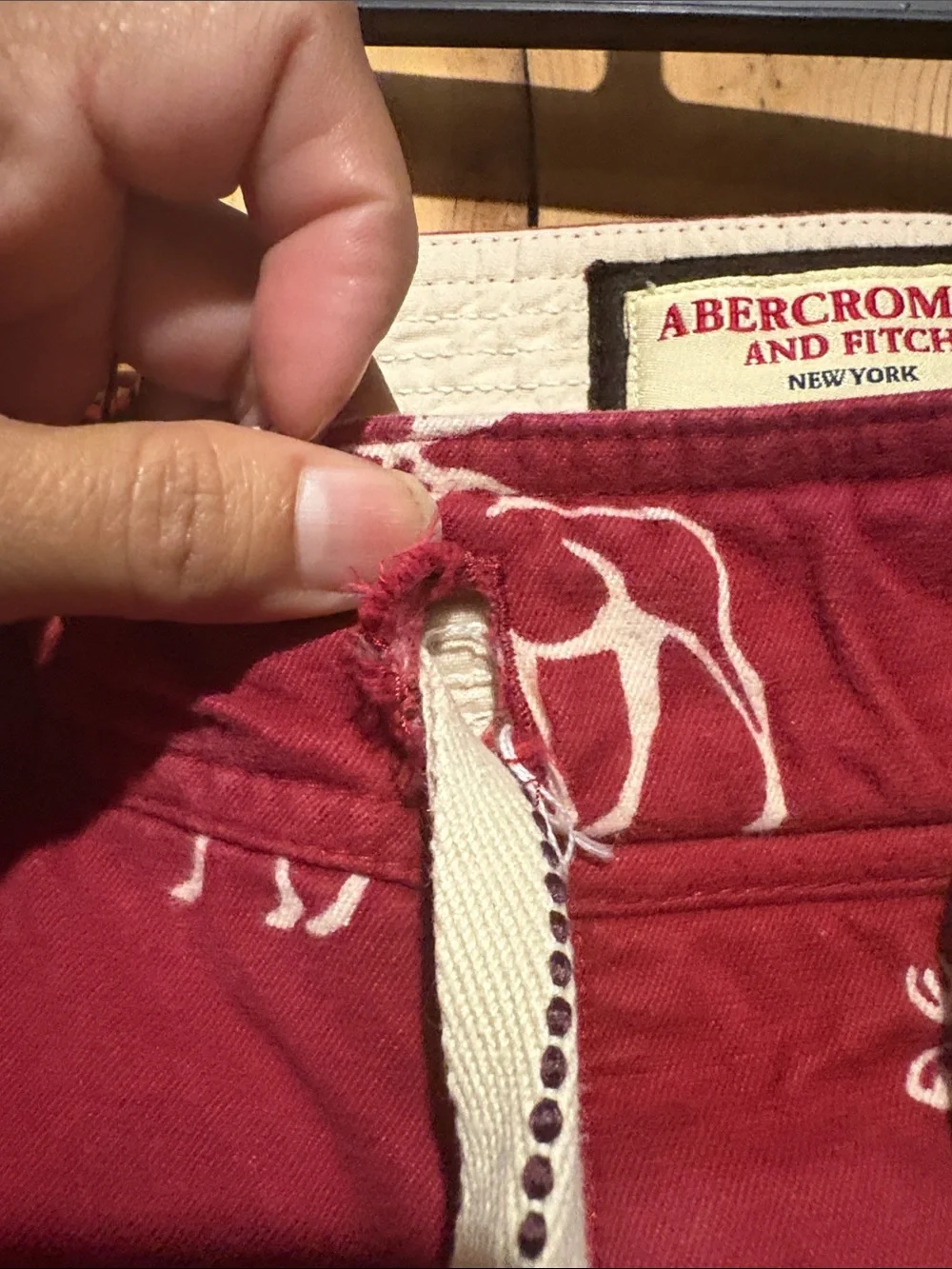 Abercrombie & Fitch Burgundy Moose-Print Quality Comfy Wear